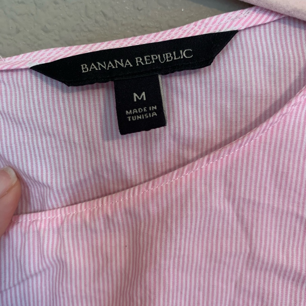 Banana Republic pink/white pinstripe long sleeve blouse. Size M. - Picture 3 of 10